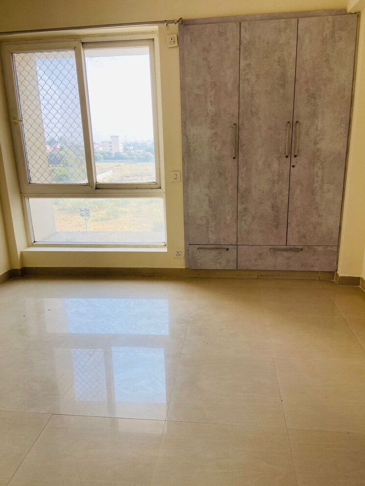 Room, cosmos-express-99 3 Bedroom 1550 Sq.Ft. Apartment In Sector 99 Gurgaon 8043704