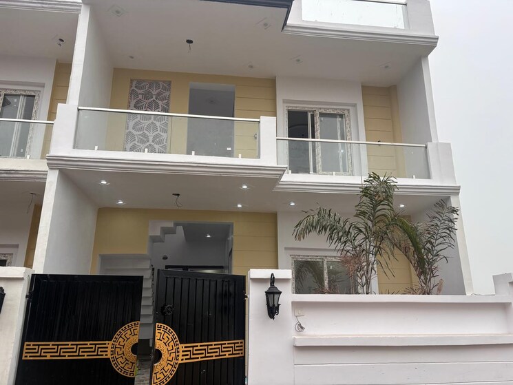 Master Bedroom, gomti nagar 3 Bedroom 1700 Sq.Ft. Independent House In Gomti Nagar Lucknow 8043708