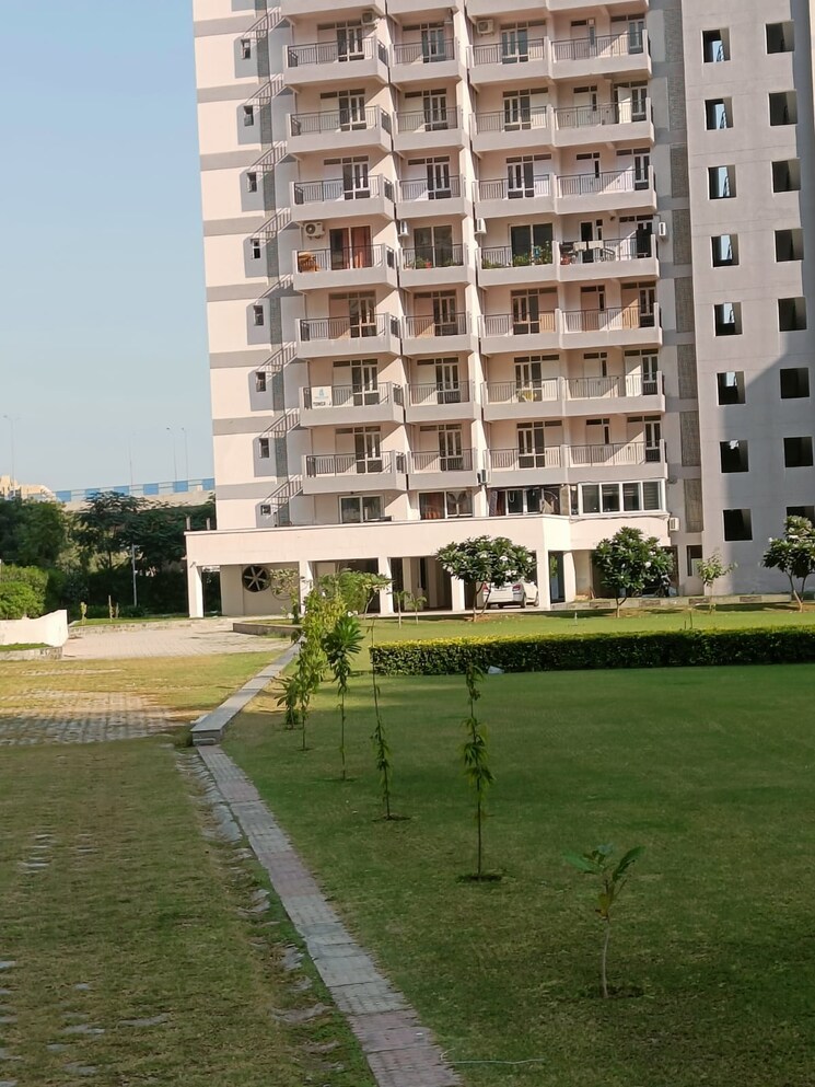 Exterior View, cosmos-express-99 3 Bedroom 1550 Sq.Ft. Apartment In Sector 99 Gurgaon 8043718