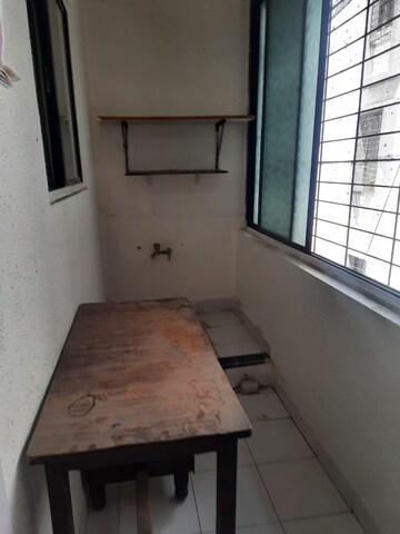 Room in 1 BHK Apartment at Lunkad Dreamland, Viman Nagar – for Rent