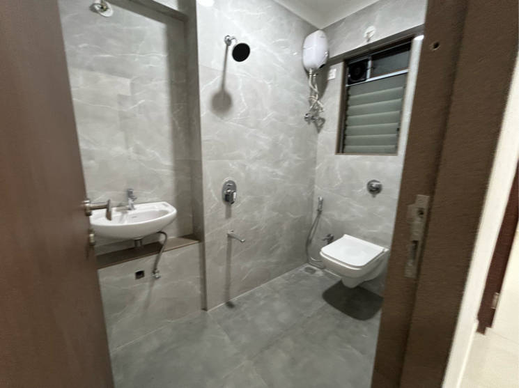 Bathroom, kandivali west 1 Bedroom 425 Sq.Ft. Apartment In Kandivali West Mumbai 8043778