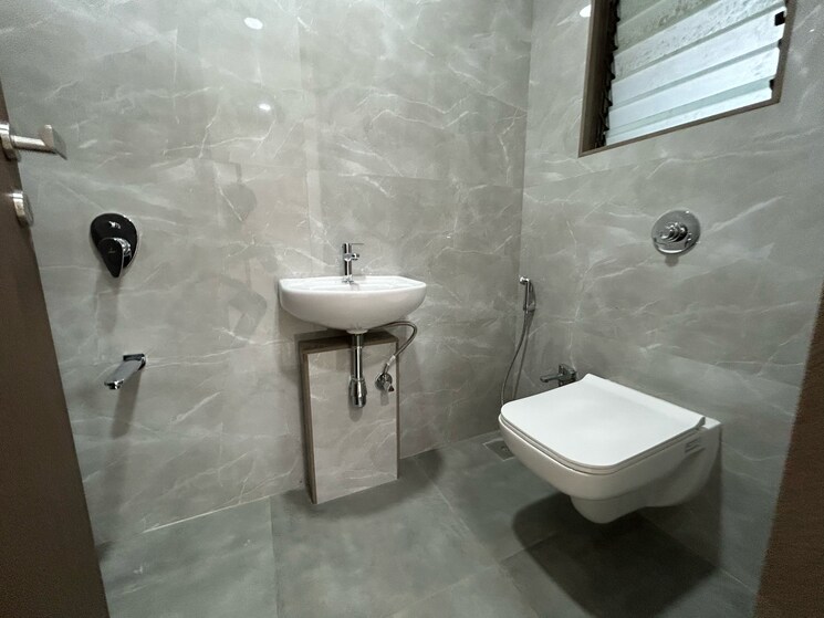 Bathroom, kandivali west 1 Bedroom 425 Sq.Ft. Apartment In Kandivali West Mumbai 8043778