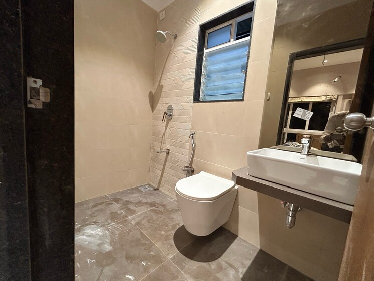 Bathroom, shreeji-solitaire-kandivali 2 Bedroom 566 Sq.Ft. Apartment In Sahyadri Nagar Mumbai 8043787