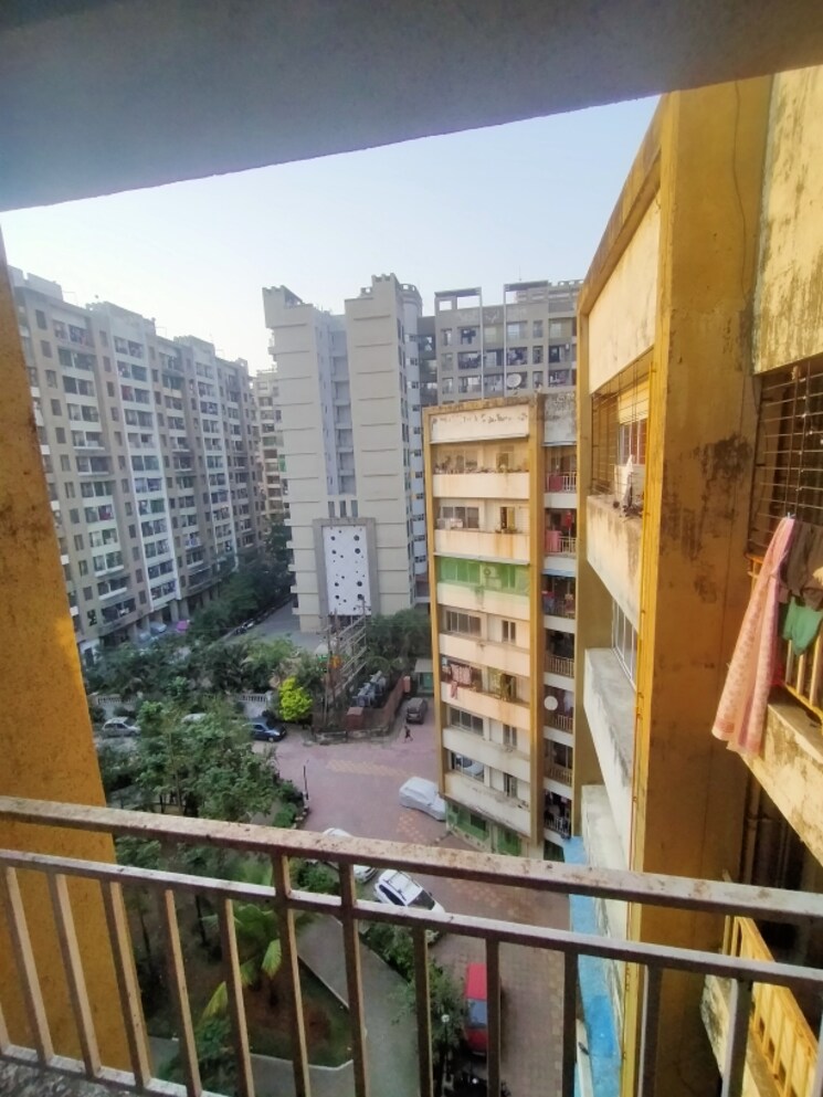 Balcony, laxmi-avenue-d-global-city-ph-1 1.5 Bedroom 830 Sq.Ft. Apartment In Virar West Palghar 8043794