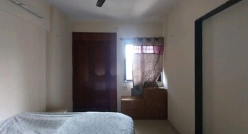 Living Room in 2 BHK Apartment at Kalpataru Paramount, Kapur Bawdi – for Rent
