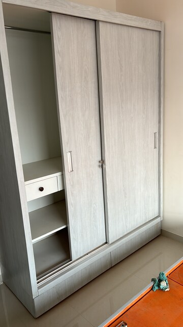 Room in 2 BHK Apartment at Kohinoor Coral Phase 3, Hinjewadi – for Rent
