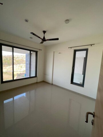 Room in 3.5 BHK Apartment at Kalpataru Jade Residences, Baner – for Rent