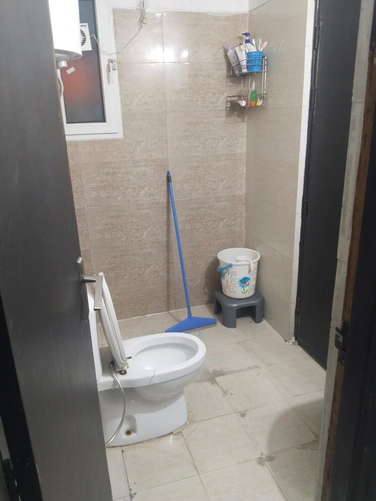 Master Bedroom, prateek-laurel 2 Bedroom 913 Sq.Ft. Apartment In Sector 120 Noida 8043828