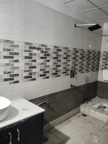 Master Bedroom in 3 BHK Apartment at Dasnac Burj, Sector 75 – for Rent