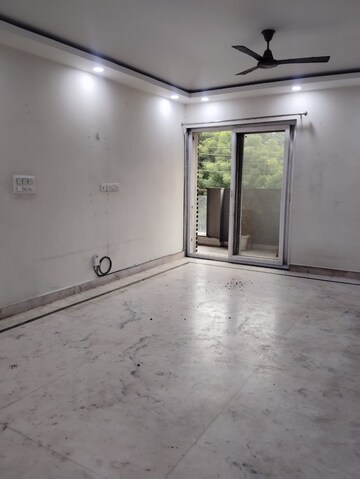 Room in 3 BHK Apartment at Dasnac Burj, Sector 75 – for Rent