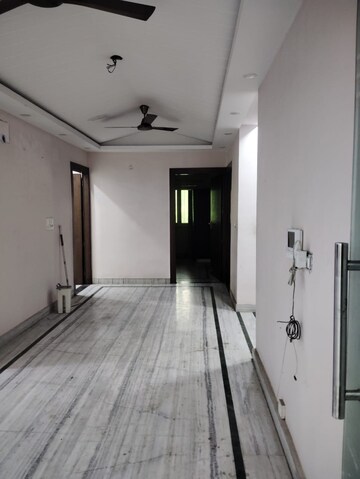 Room in 3 BHK Apartment at Dasnac Burj, Sector 75 – for Rent
