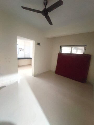 Room in 3 BHK Apartment at Vyas Ranjeet Heights, Rambaug Colony – for Rent