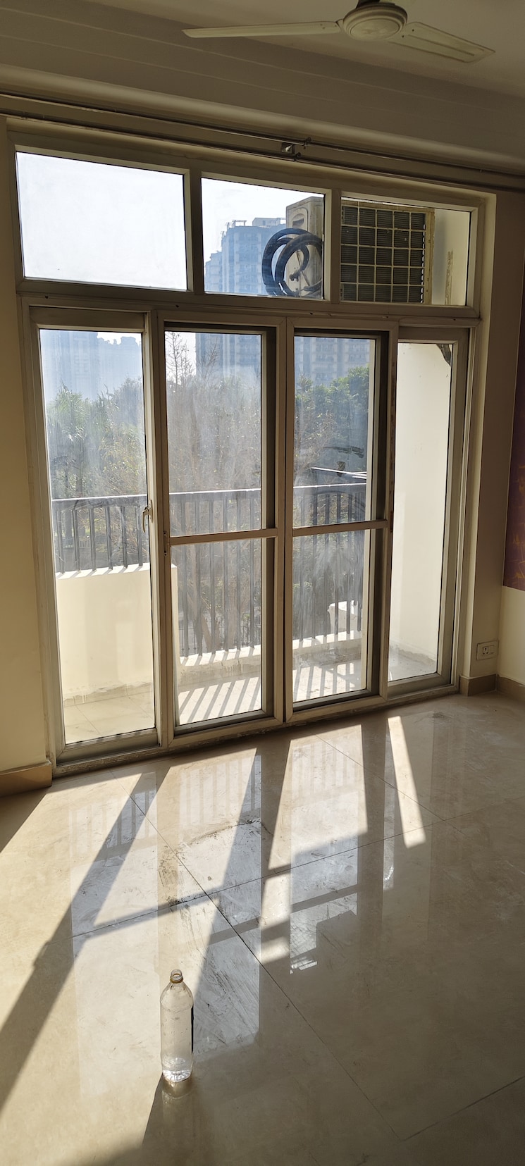 Room, amrapali-platinum 3 Bedroom 1625 Sq.Ft. Apartment In Sector 119 Noida 8043868