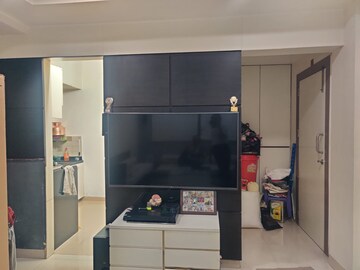 Furnished Amenities in 1 BHK Apartment at Avanti Apartment, Kothrud – for Rent