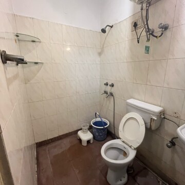 Bathroom in 1 BHK Builder Floor at Khirki Extension – for Rent