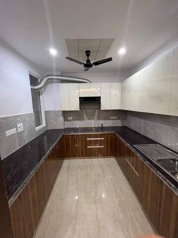 Kitchen in 2 BHK Builder Floor at Sector 52 – for Rent