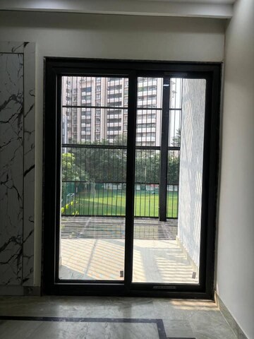 Room in 4 BHK Builder Floor at Sector 42 – for Rent