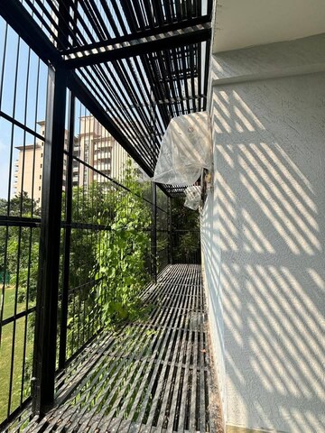 Balcony in 4 BHK Builder Floor at Sector 42 – for Rent