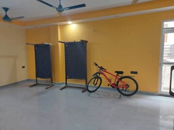 Room in 3 BHK Builder Floor at Sector 15 ii – for Rent