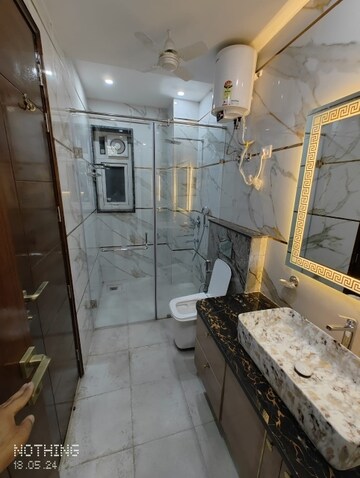 Master Bedroom in 3.5 BHK Builder Floor at Sector 45 – for Rent
