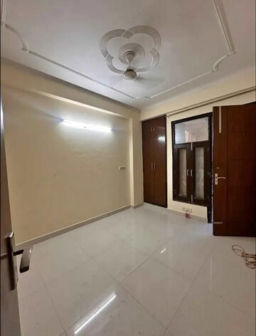 Room in 2 BHK Builder Floor at Shastri Nagar – for Rent