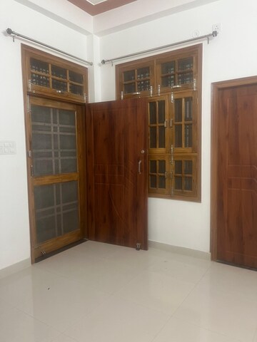 Master Bedroom in 2 BHK Villa at Jankipuram – for Rent
