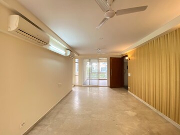 Room in 3 BHK Apartment at Ireo Victory Valley, Sector 67 – for Rent