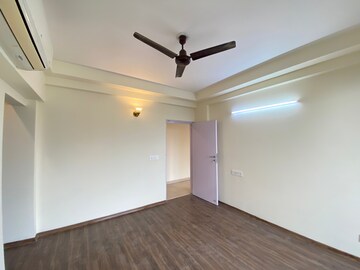 Room in 4 BHK Apartment at Ireo Victory Valley, Sector 67 – for Rent