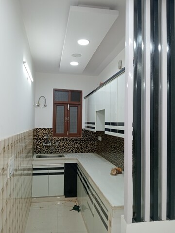 Building Lobby in 3 BHK Builder Floor at Govindpuri – for Sale