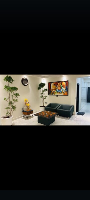 Master Bedroom in 5 BHK Penthouse at SS Hibiscus, Sector 50 – for Sale