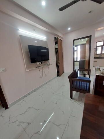 Master Bedroom in 3 BHK Builder Floor at Ardee City, Sector 52 – for Rent