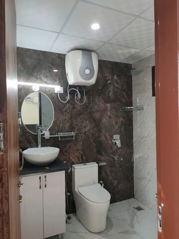 Bathroom in 3 BHK Builder Floor at Ardee City, Sector 52 – for Rent