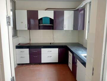 Kitchen in 3.5 BHK Apartment at Vipul Greens, Sector 48 – for Rent