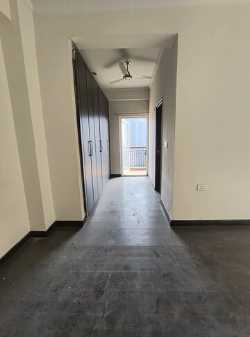 Building Lobby in 4 BHK Apartment at Antriksh Golf View, Sector 78 – for Rent