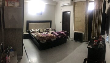 Master Bedroom in 6 BHK Independent House at Palam Vihar Residents Association, Palam Vihar – for Sale