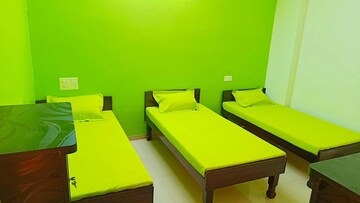 Room in  Pg at Akota – for Rent