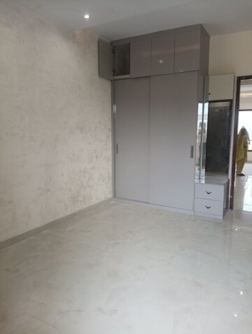 Room in 2 BHK Builder Floor at Guru Nanak Enclave, Dhakoli Village – for Sale