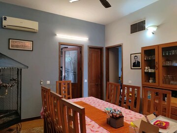 Bedroom in 4 BHK Builder Floor at Palam Vihar Residents Association, Palam Vihar – for Sale