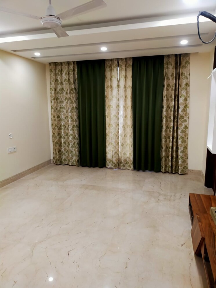 Bedroom, palam-vihar-residents-association 4 Bedroom 520 Sq.Yd. Builder Floor In Palam Vihar Gurgaon 8044298