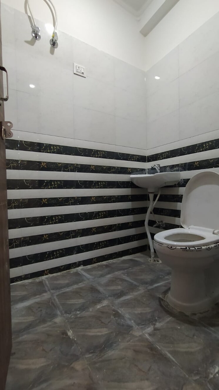 undefined, pratap vihar 2 Bedroom 750 Sq.Ft. Builder Floor In Pratap Vihar Ghaziabad 8044301