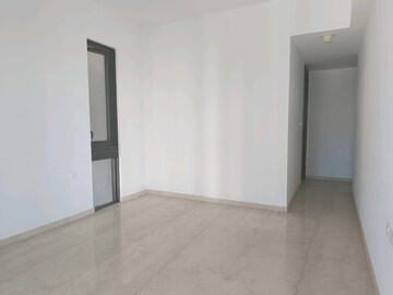Room in 2 BHK Apartment at Lodha The Park, Worli – for Sale
