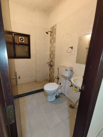 Bathroom in 3 BHK Apartment at Unitech Escape, Sector 50 – for Sale