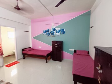 Room in  Pg at Akota – for Rent