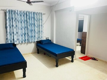 Room in  Pg at Alkapuri – for Rent