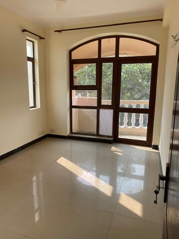 Room in 3 BHK Builder Floor at Palam Vihar Residents Association, Palam Vihar – for Rent