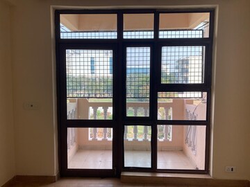 Room in 3 BHK Builder Floor at Palam Vihar Residents Association, Palam Vihar – for Rent