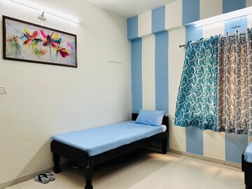 Room in  Pg at Akota – for Rent