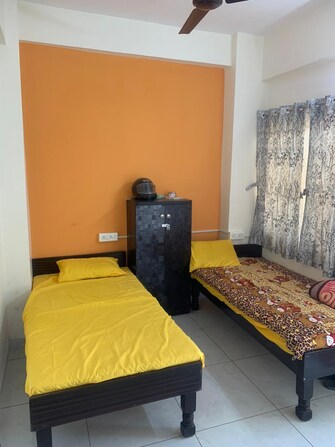 Pg For Boys in Sayajigunj Vadodara  8044402