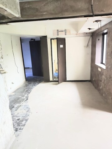 Room in 1 BHK Apartment at Bandra West – for Sale