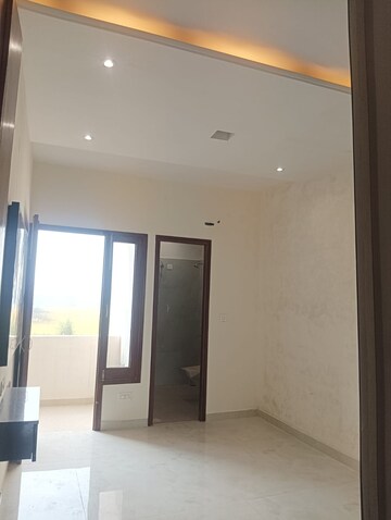 Room in 3 BHK Independent House at Sanauli – for Sale